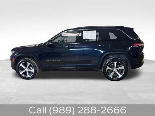 Midnight Sky 2023 Jeep Grand Cherokee Limited