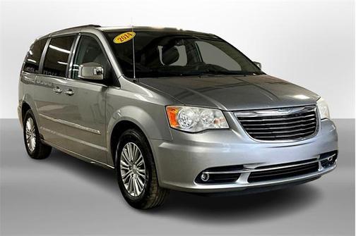 2014 Chrysler Town & Country Touring-L