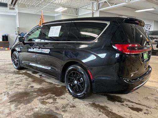 2025 Chrysler Pacifica L