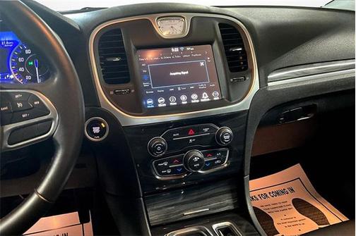 2021 Chrysler 300 Touring