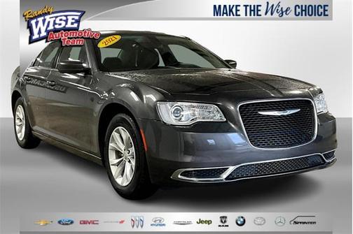 2021 Chrysler 300 Touring