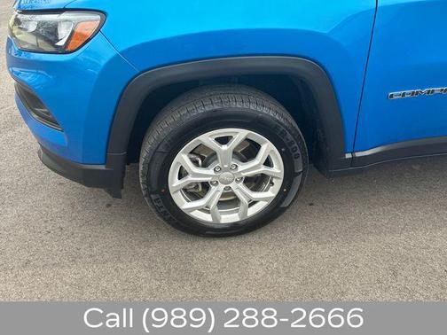 Hydro Blue Pearlcoat 2024 Jeep Compass Latitude