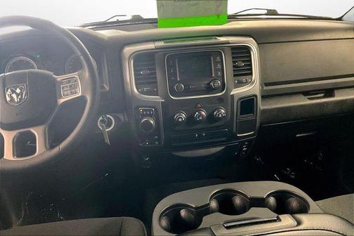 2024 RAM 1500 Classic Warlock Crew Cab 4x4 5'7' Box