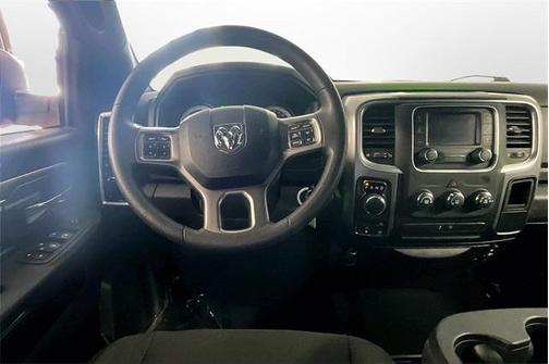 2024 RAM 1500 Classic Warlock Crew Cab 4x4 5'7' Box