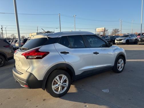 2018 Nissan Kicks S