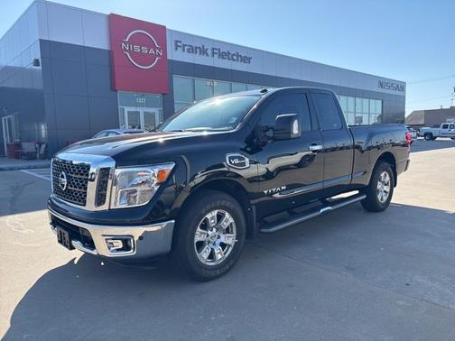 2017 Nissan Titan SV