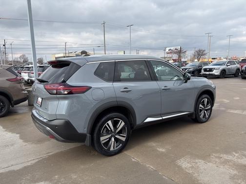 2023 Nissan Rogue SL