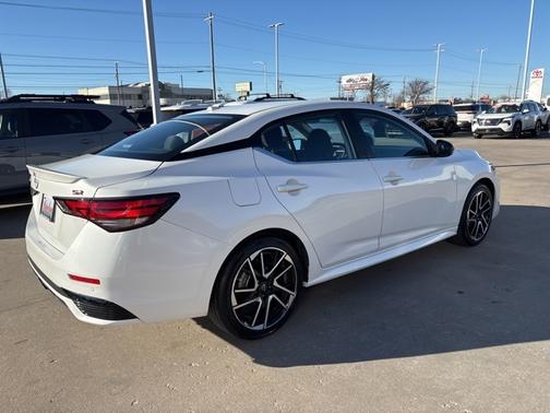 2025 Nissan Sentra SR