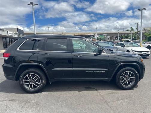 2020 Jeep Grand Cherokee Laredo