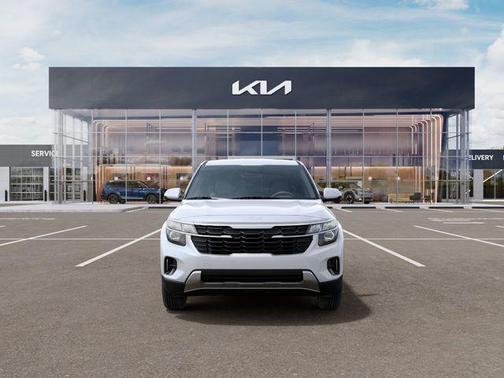 Snow White Pearl 2026 Kia Seltos LX