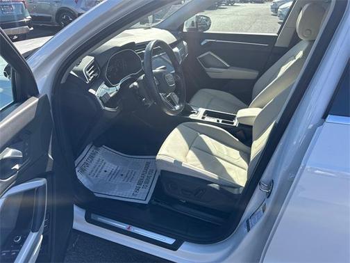 2023 Audi Q3 Premium 45 TFSI S line quattro Tiptronic