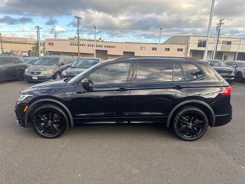2022 Volkswagen Tiguan 2.0T SE R-Line Black