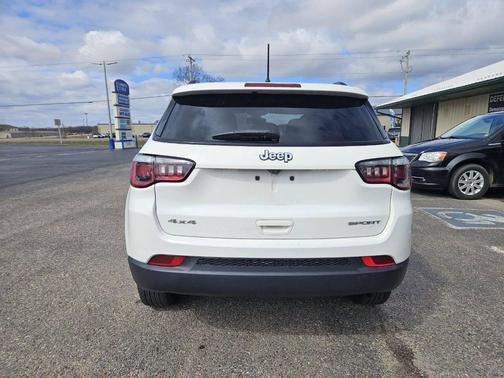 White Clearcoat 2017 Jeep New Compass Sport