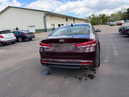 Sangria 2018 Kia Optima LX