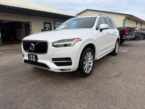Crystal White Pearl Metallic 2017 Volvo XC90 T6 Momentum
