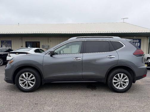Gun Metallic 2018 Nissan Rogue SV