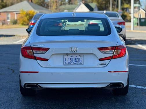 2019 Honda Accord Touring 2.0T