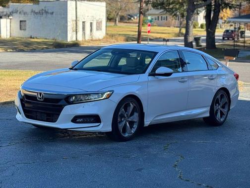 2019 Honda Accord Touring 2.0T