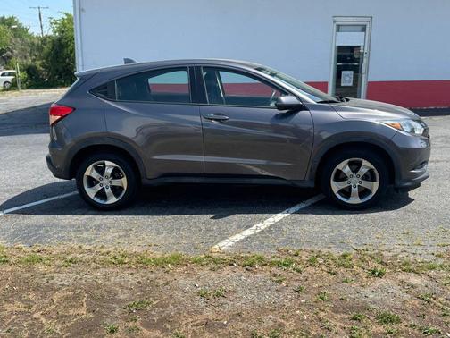 Modern Steel Metallic 2016 Honda HR-V LX