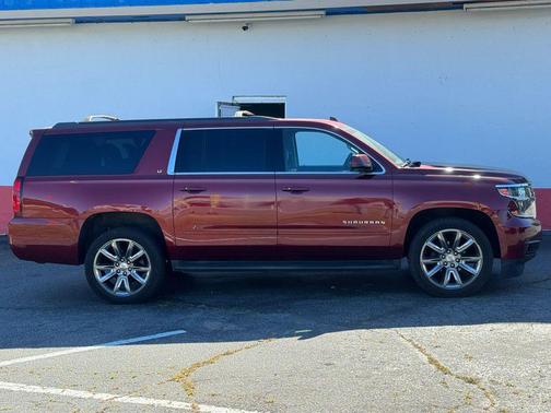 2017 Chevrolet Suburban LT