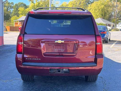 2017 Chevrolet Suburban LT