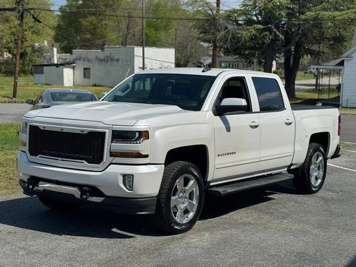 2017 Chevrolet Silverado 1500 2LT