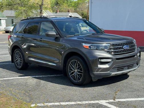 Magnetic Metallic 2020 Ford Explorer XLT
