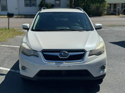 Crystal White Pearl 2015 Subaru XV Crosstrek 2.0i Premium