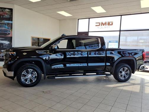 Onyx Black 2026 GMC Sierra 1500 SLE
