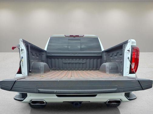 White Frost Tricoat 2023 GMC Sierra 1500 Denali