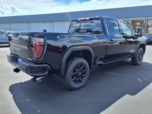 2025 GMC Sierra 2500 AT4