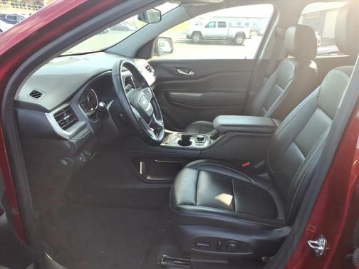 2023 GMC Acadia AWD SLT