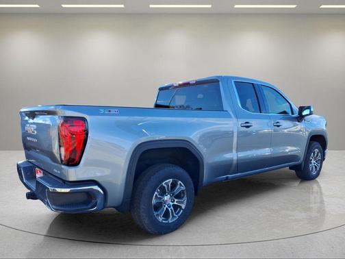 Sterling Metallic 2026 GMC Sierra 1500 SLE