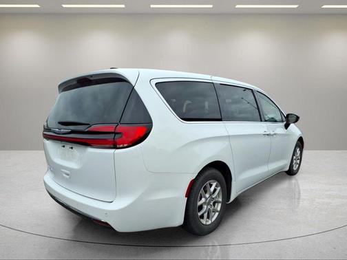 Bright White Clearcoat 2024 Chrysler Pacifica Touring L
