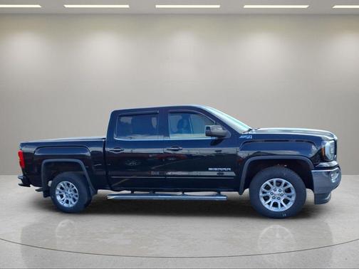 Onyx Black 2018 GMC Sierra 1500 SLE