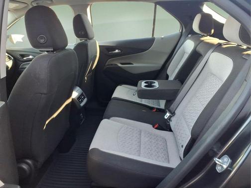 Iron Gray Metallic 2022 Chevrolet Equinox LS