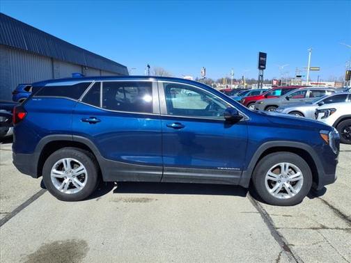 2022 GMC Terrain SLE