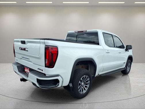 Summit White 2021 GMC Sierra 1500 AT4