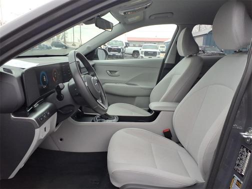 2025 Hyundai KONA SEL