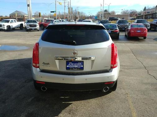 Radiant Silver Metallic 2014 Cadillac SRX Luxury Collection