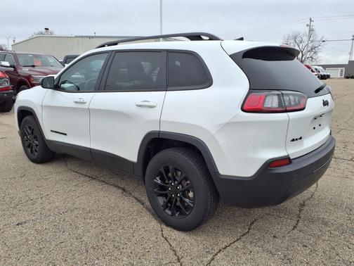 2023 Jeep Cherokee Altitude