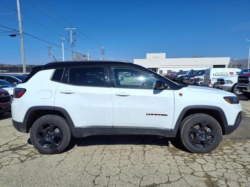 2023 Jeep Compass Trailhawk