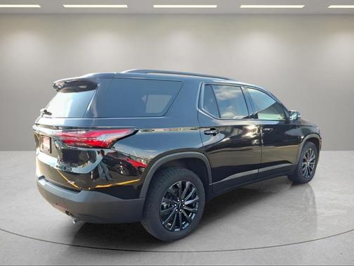 Mosaic Black Metallic 2023 Chevrolet Traverse RS