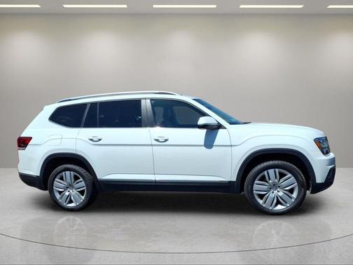 Pure White 2019 Volkswagen Atlas 3.6L SEL