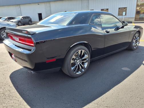 2014 Dodge Challenger SRT8 Core