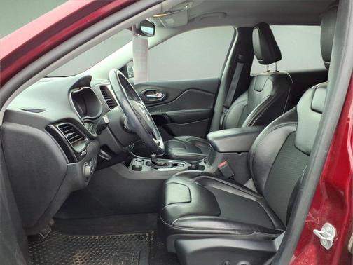 Velvet Red Pearlcoat 2020 Jeep Cherokee Altitude