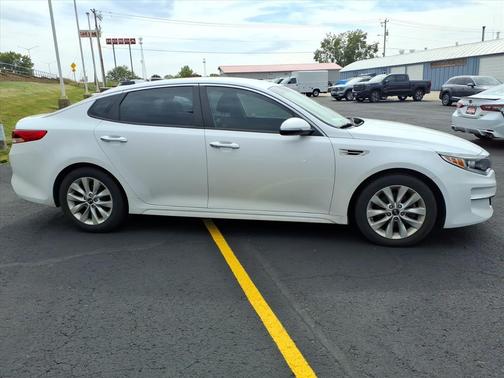 2018 Kia Optima LX