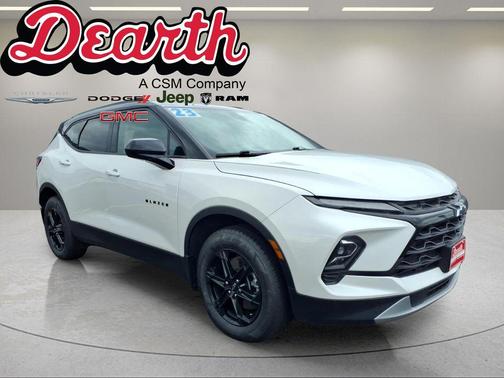 Iridescent Pearl Tricoat 2023 Chevrolet Blazer 2LT