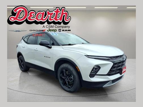 Iridescent Pearl Tricoat 2023 Chevrolet Blazer 2LT
