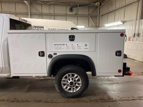 Summit White 2026 GMC Sierra 2500 Pro